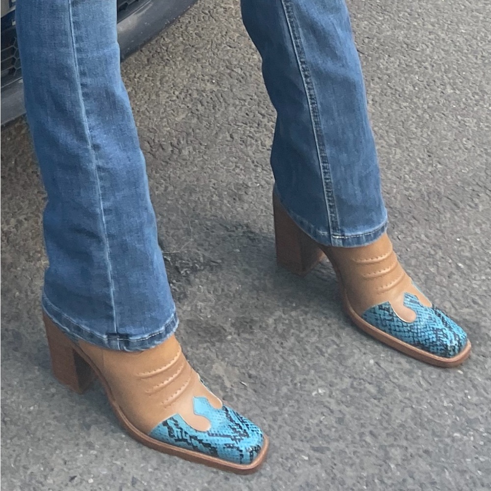Edgy cowgirl boots!